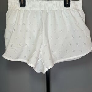 Yogalicious Womens White Elastic Waist Laser Cut Design Sweat‎ Shorts Size M